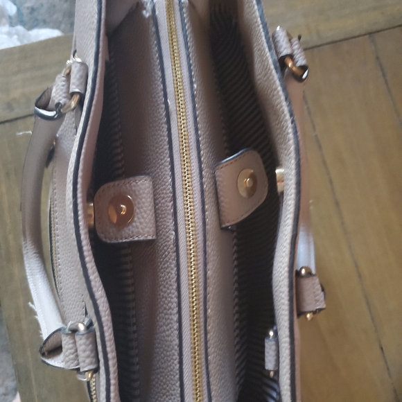 Matthew and Julian  beige EUC satchel purse AND Wallet. - Picture 5 of 8